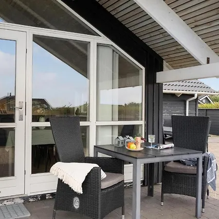Holiday home Amazing In With Wifi